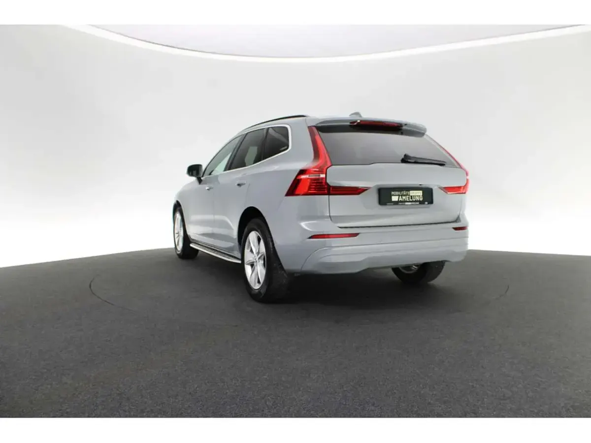Gebraucht Volvo XC60 Core 197 PS (144 kW) 2024 Grau SUV