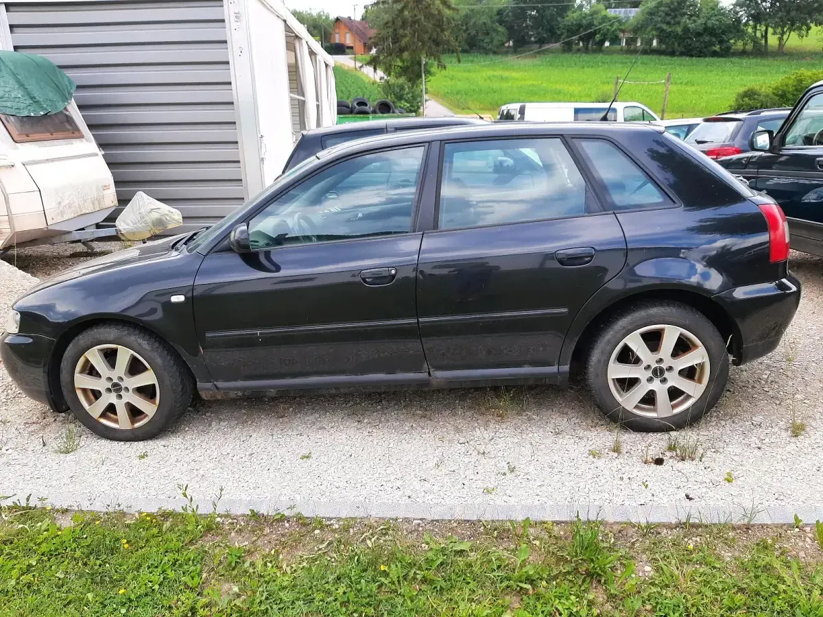 Gebraucht Audi A3 130 PS (95 kW) 2002 Schwarz Kleinwagen