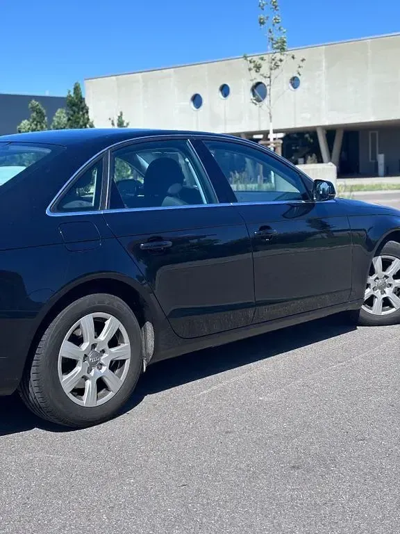 Gebraucht Audi A4 Ambiente 160 PS (117 kW) 2011 Schwarz Limousine