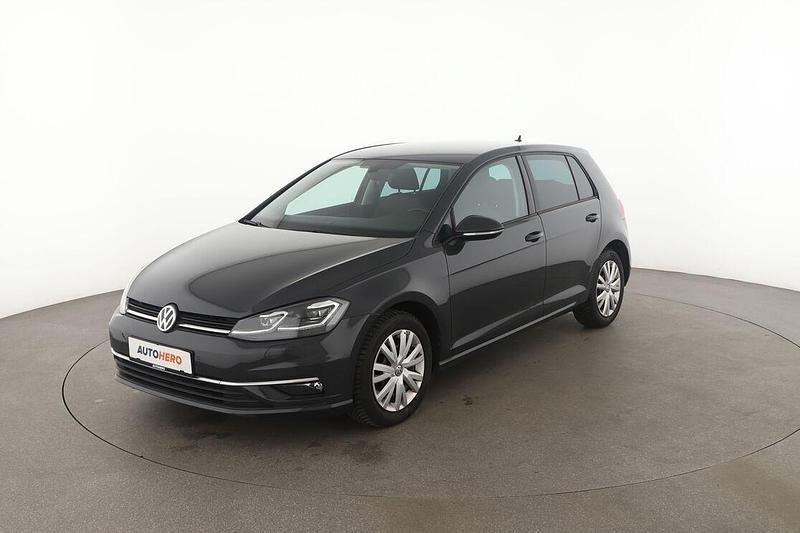 Grau Gebraucht 2017 VW Golf VII Highline Limousine | 15.850 € (Fairer Preis) - Bild 1/3
