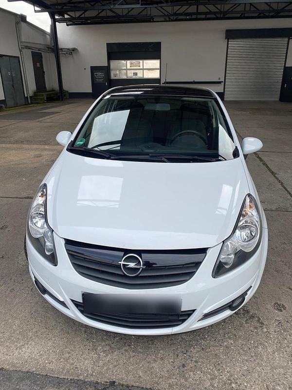 Weiß Gebraucht 2010 Opel Corsa Kleinwagen | 4.949 € (Teuer) - Bild 1/4