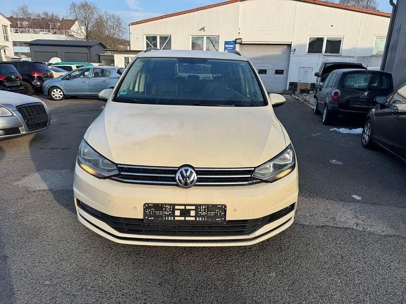 Gebraucht VW Touran 116 PS (85 kW) 2019 Beige Van / Kleinbus