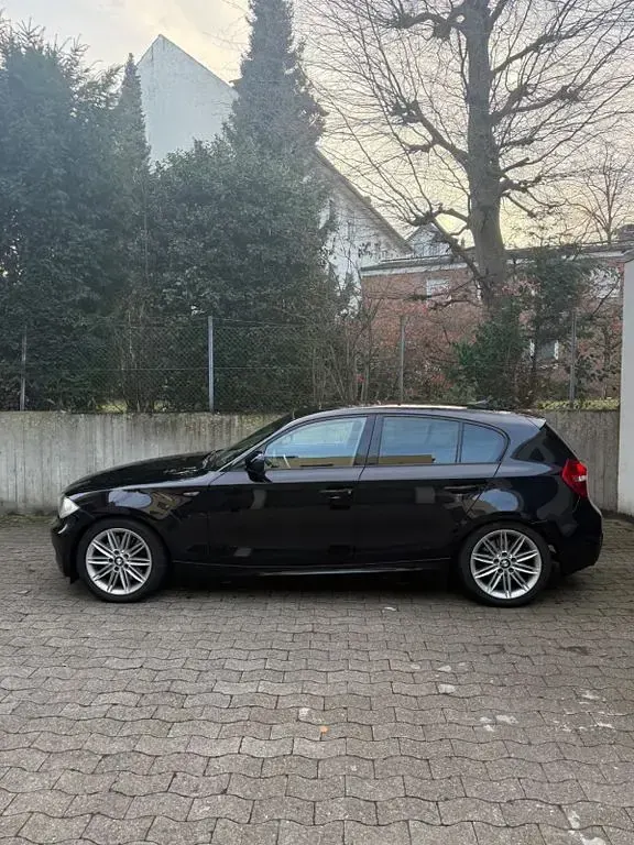 Gebraucht BMW 123 M Sport 204 PS (150 kW) 2011 Schwarz Kleinwagen