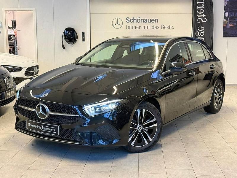 Schwarz Gebraucht 2025 Mercedes A200 Progressive Limousine | 32.700 € (Fairer Preis) - Bild 1/4