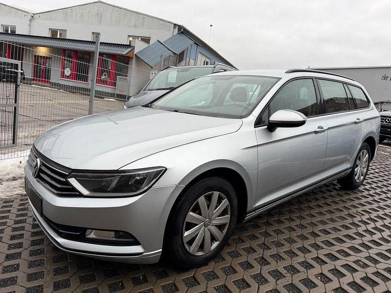 Gebraucht VW Passat Trendline 150 PS (110 kW) 2016 Silber Kombi