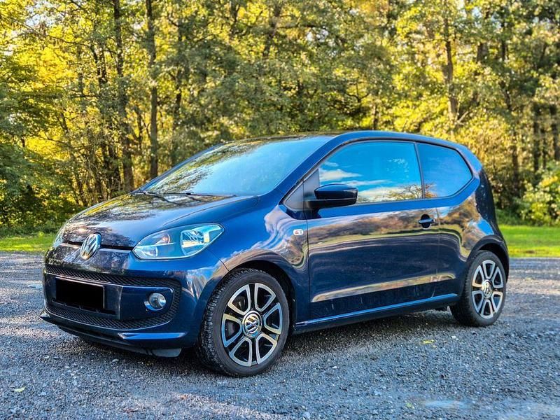 Blau Gebraucht 2015 VW up! high up! Kleinwagen | 5.800 € (Fairer Preis) - Bild 1/4