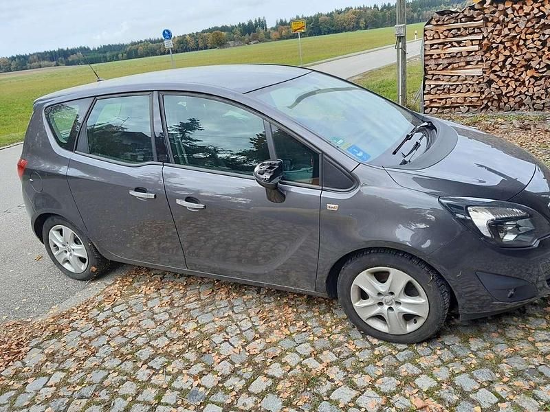 Gebraucht Opel Meriva Innovation 140 PS (102 kW) 2011 Grau Van / Kleinbus