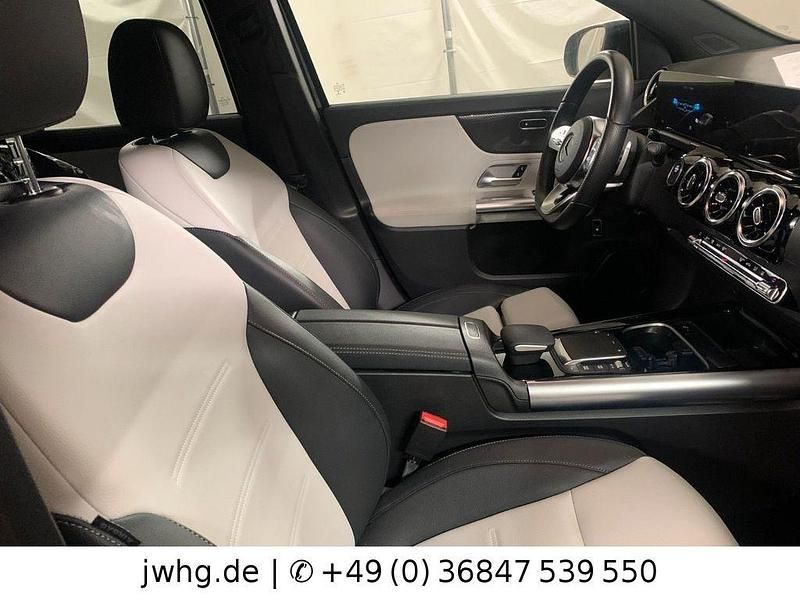 Gebraucht Mercedes GLA250 AMG line 218 PS (160 kW) 2022 Schwarz SUV