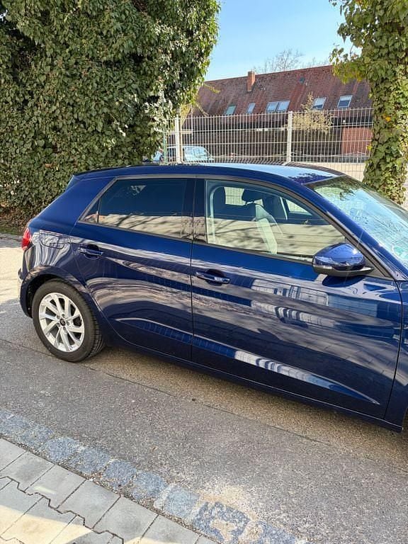 Gebraucht Audi A1 95 PS (69 kW) 2024 Blau SUV
