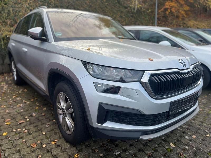 Silber Gebraucht 2022 Skoda Kodiaq Ambition SUV | 22.990 € (Guter Preis) - Bild 1/4