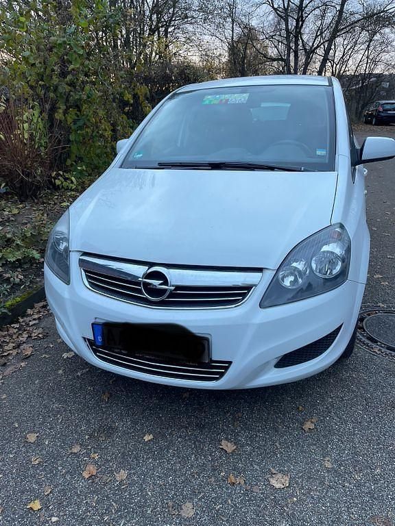 Weiß Gebraucht 2010 Opel Zafira Edition Van / Kleinbus | 2.190 € (Guter Preis) - Bild 1/4