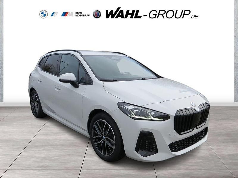 Neu BMW 218 Active Tourer Performance 136 PS (100 kW) 2026 Weiß Van / Kleinbus