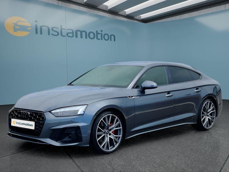 Grau Gebraucht 2022 Audi A5 Sportback Kleinwagen | 38.399 € (Fairer Preis) - Bild 1/4