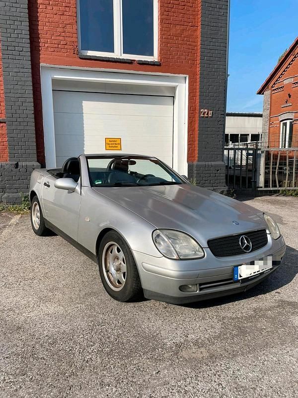 Gebraucht 1999 Mercedes SLK200 Cabrio | 1.950 € (Etwas zu teuer) - Bild 1/4