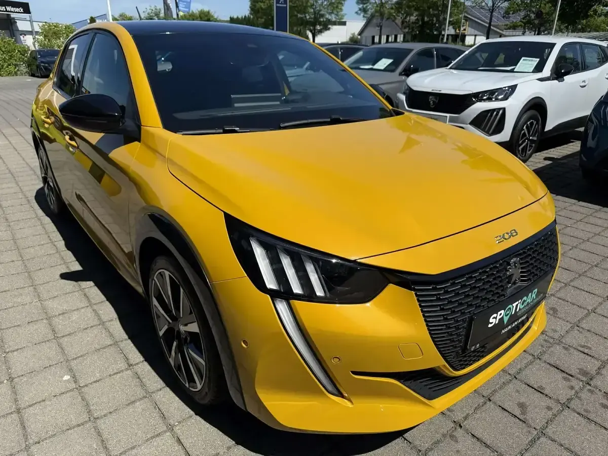 Gebraucht Peugeot 208 GT 101 PS (74 kW) 2022 Gelb Kleinwagen