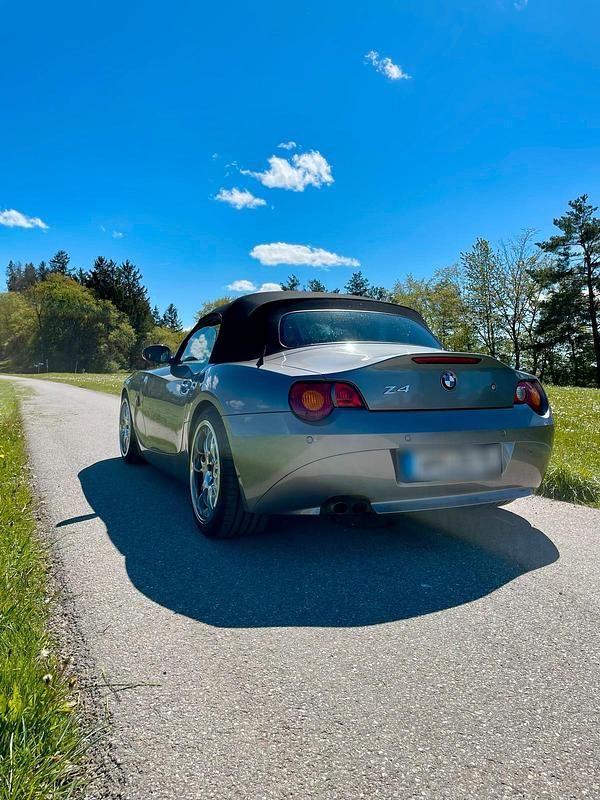 Gebraucht BMW Z4 170 PS (125 kW) 2004 Grau Cabrio