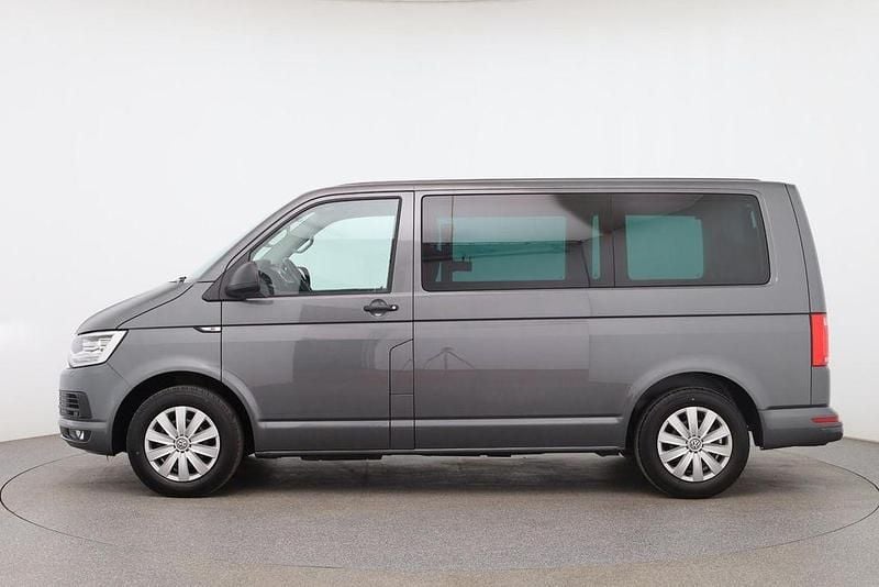 Second-hand VW Multivan Trendline 150 CP (110 kW) 2015 Gri Monovolum
