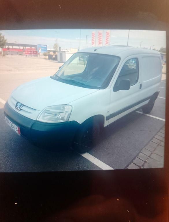 Weiß Gebraucht 2009 Peugeot Partner Van / Kleinbus | 2.990 € (Fairer Preis) - Bild 1/4
