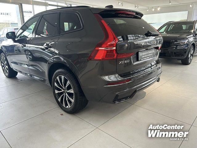 Gebraucht Volvo XC60 Plus 197 PS (144 kW) 2023 Farbe: grau SUV