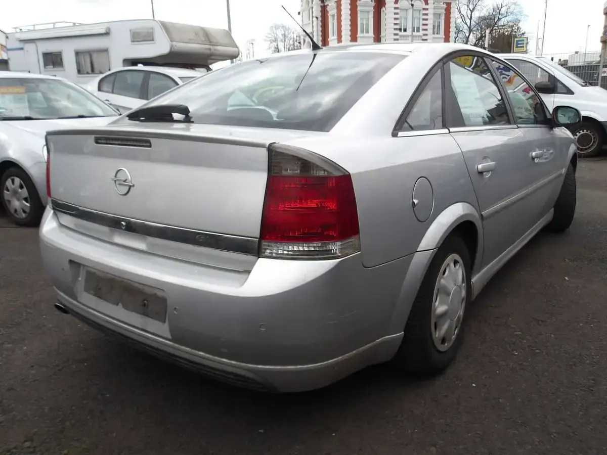Gebraucht Opel Vectra GTS 147 PS (108 kW) 2003 Silber Limousine