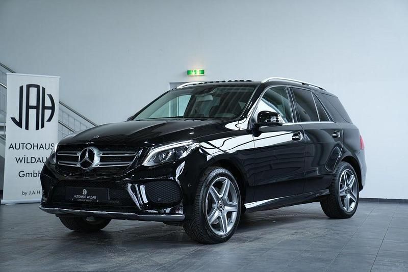 Gebraucht Mercedes GLE250 AMG line 204 PS (150 kW) 2019 Schwarz  unilack SUV
