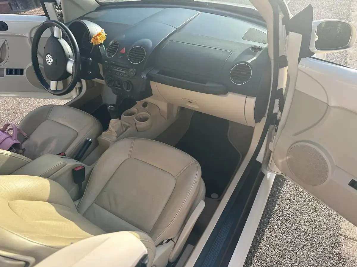 Usata VW Beetle Cabriolet 105 CV (77 kW) 2008 Beige Cabrio