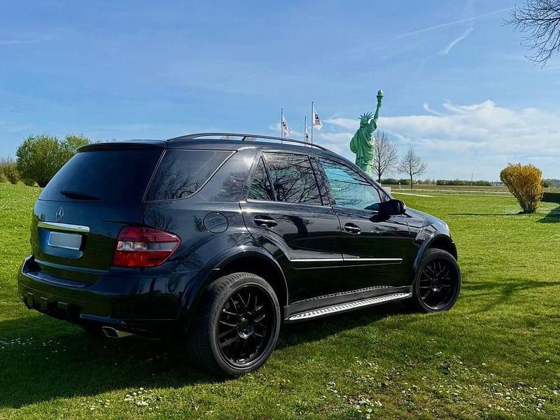 Gebraucht Mercedes ML420 306 PS (225 kW) 2006 Schwarz SUV