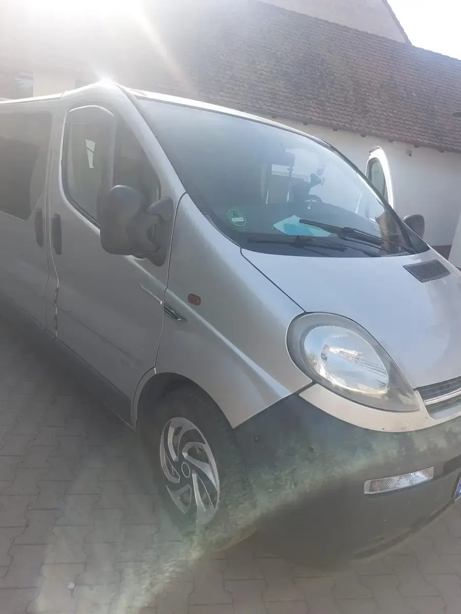 Gebraucht Opel Vivaro 140 PS (102 kW) 2005 Grau Van / Kleinbus