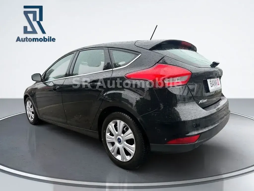 Gebraucht Ford Focus 125 PS (91 kW) 2018 Schwarz Limousine