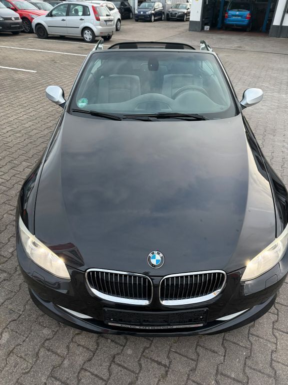 Gebraucht BMW 330 Cabriolet 245 PS (180 kW) 2013 Schwarz Cabrio