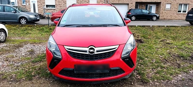 Gebraucht Opel Zafira Tourer 136 PS (100 kW) 2013 Rot Van / Kleinbus