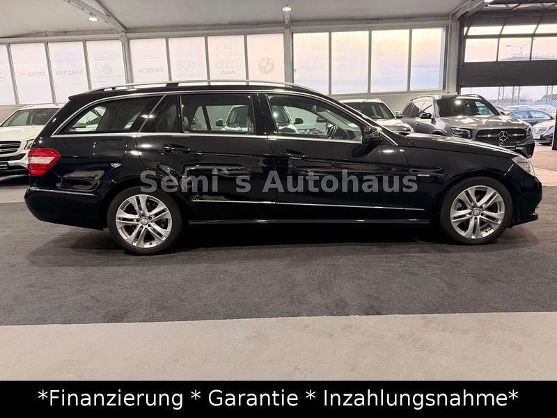 Gebraucht Mercedes E220 Avantgarde 170 PS (125 kW) 2010 Schwarz Kombi