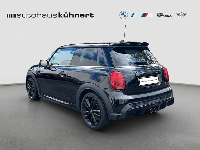 Gebraucht Mini John Cooper Works 178 PS (130 kW) 2021 Midnight black metallic Kleinwagen