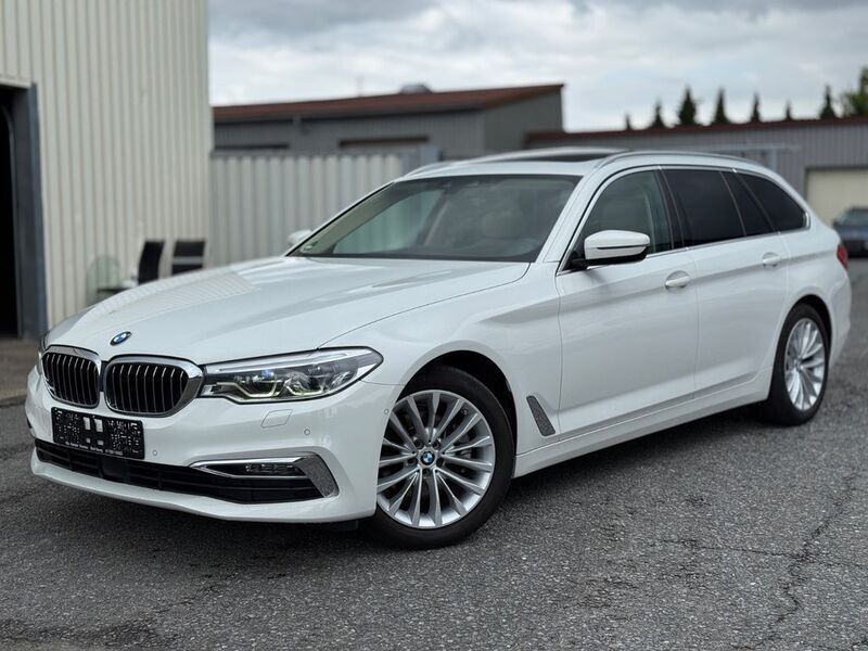 Weiß Gebraucht 2019 BMW 520 Luxury Line Limousine | 19.900 € (Fairer Preis) - Bild 1/4