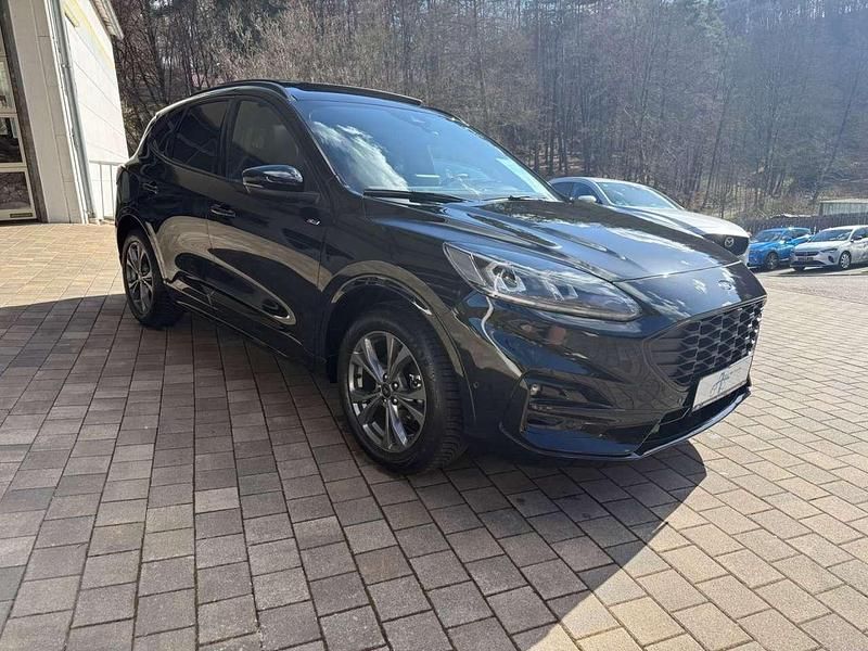 Gebraucht Ford Kuga ST-Line 150 PS (110 kW) 2023 Schwarz SUV