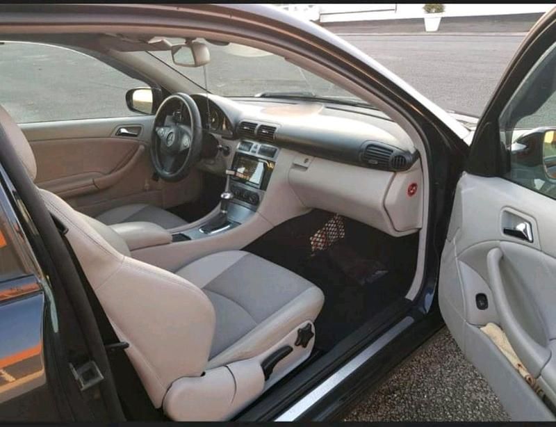 Gebraucht Mercedes CLC220 150 PS (110 kW) 2009 Blau Kleinwagen