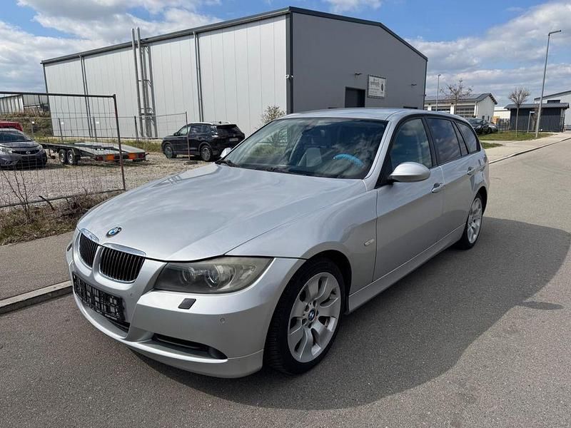 Gebraucht BMW 320 170 PS (125 kW) 2008 Silber Limousine