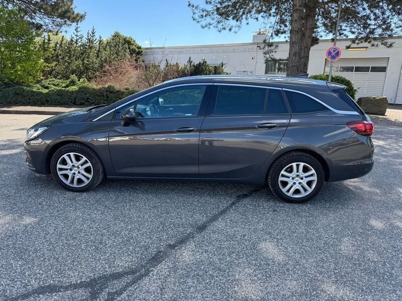 Grau Gebraucht 2016 Opel Astra Dynamic Kombi | 4.999 € (Superpreis) - Bild 1/4