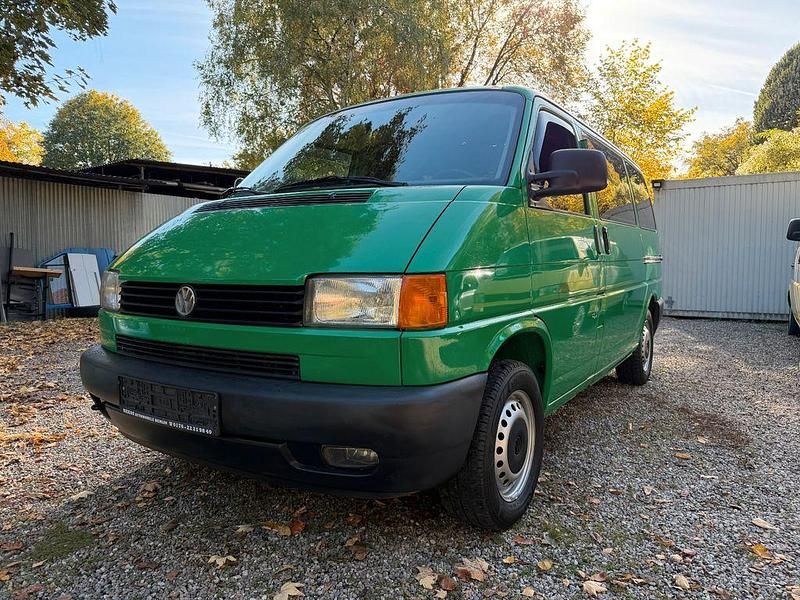 Second-hand VW Transporter 116 CP (85 kW) 2000 Verde Van