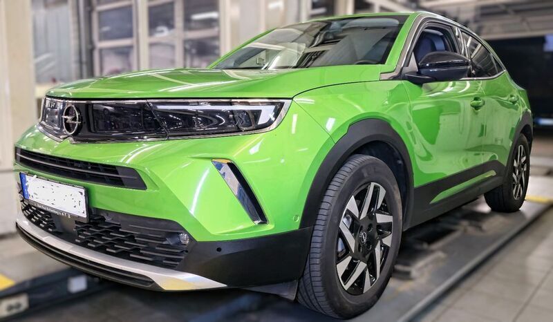 Grün Gebraucht 2021 Opel Mokka-e Elegance SUV | 17.499 € (Fairer Preis) - Bild 1/1