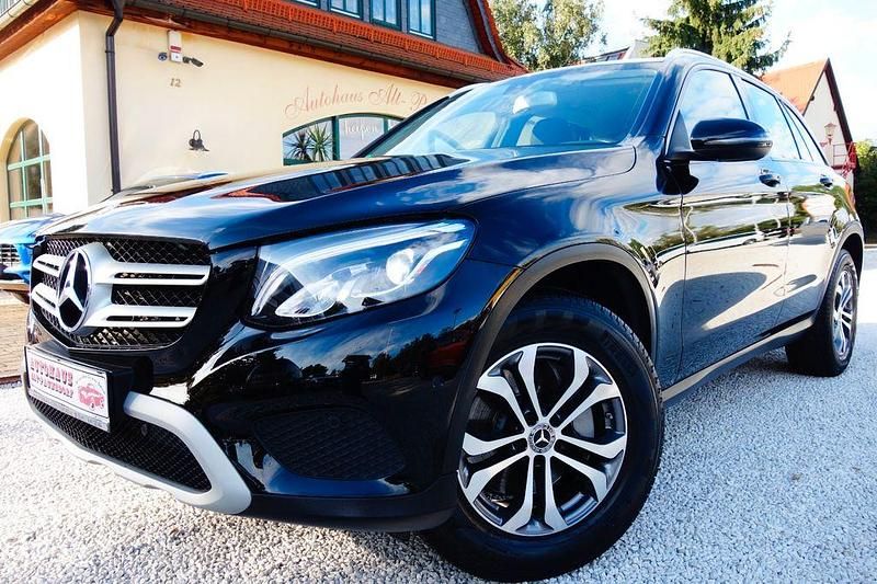 Schwarz Gebraucht 2018 Mercedes GLC250 SUV | 29.900 € (Guter Preis) - Bild 1/4