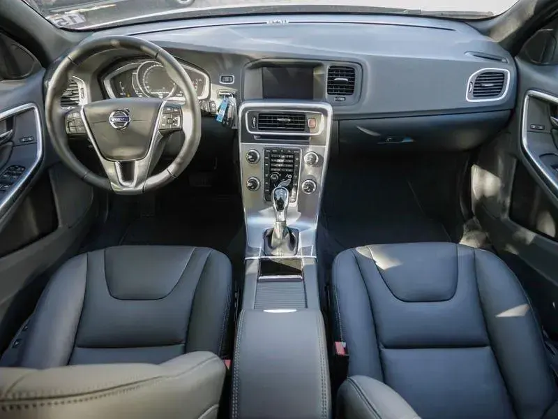 Gebraucht Volvo V60 CC Pro 150 PS (110 kW) 2018 Silber Kombi