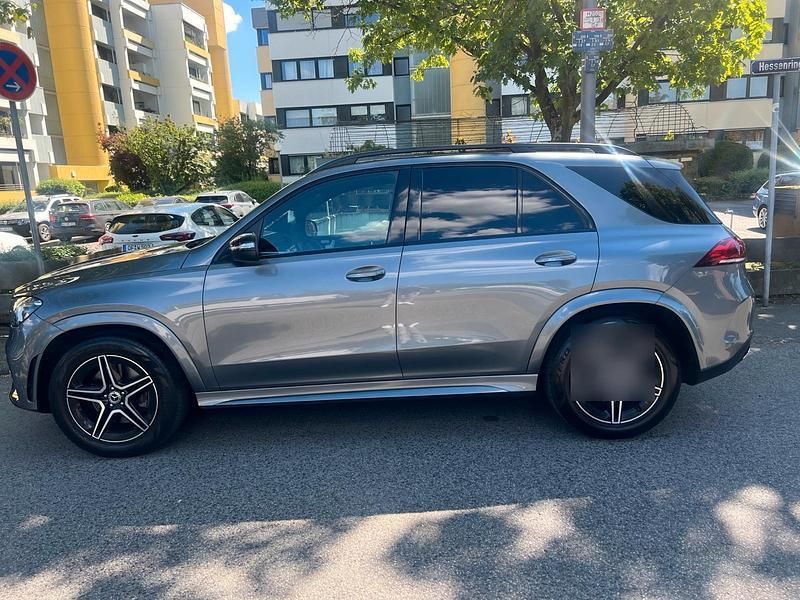 Grau Gebraucht 2020 Mercedes GLE350 AMG SUV | 41.000 € (Fairer Preis) - Bild 1/4