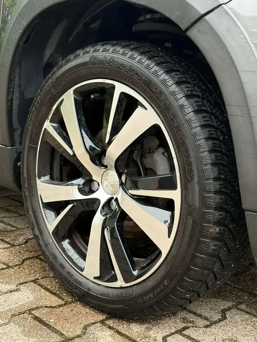 Gebraucht Peugeot 2008 131 PS (96 kW) 2017 Andere farben SUV