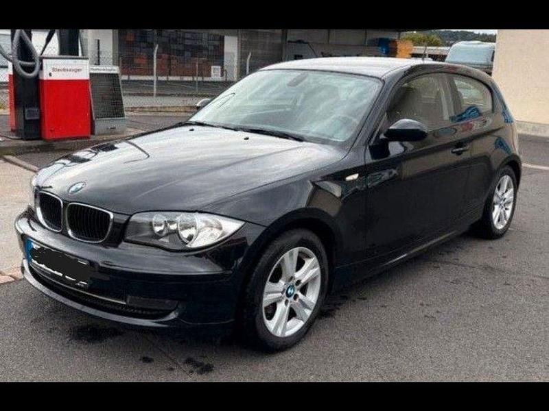 Schwarz Gebraucht 2009 BMW 118 Kleinwagen | 3.490 € (Guter Preis) - Bild 1/4