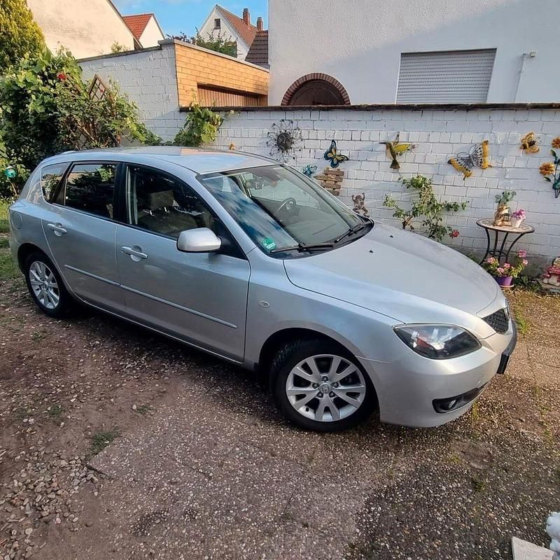 Grau Gebraucht 2009 Mazda 3 Kombi | 4.000 € (Fairer Preis) - Bild 1/4