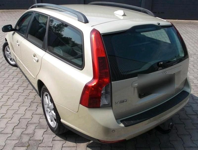 Gebraucht Volvo V50 125 PS (91 kW) 2007 Grün Kombi