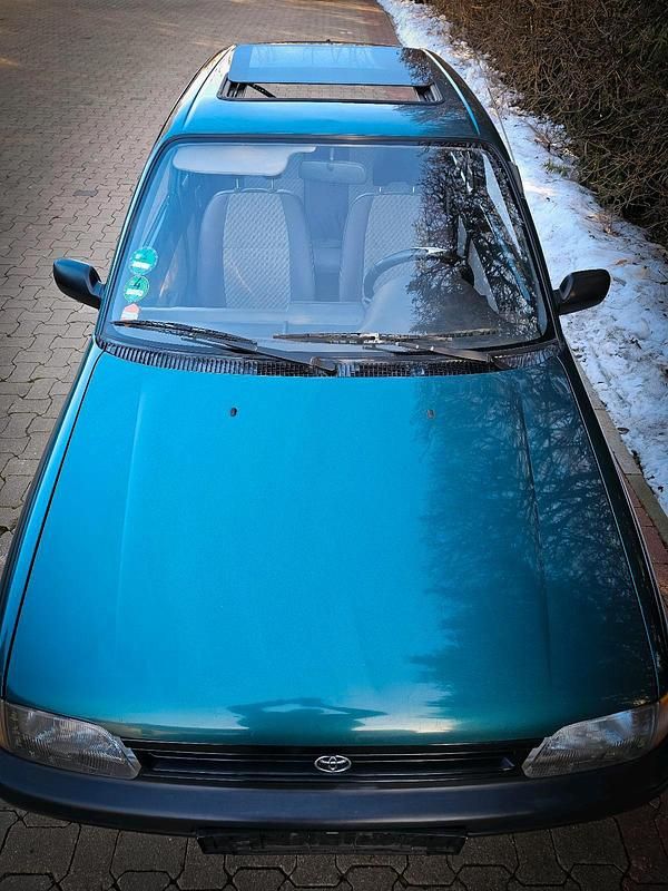 Gebraucht Toyota Starlet 75 PS (55 kW) 1994 Grün Kleinwagen