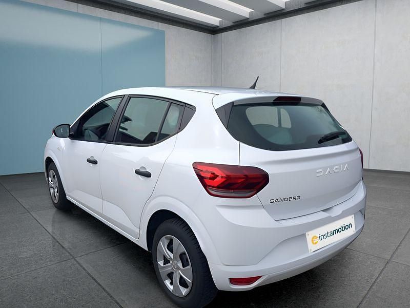 Gebraucht Dacia Sandero 67 PS (49 kW) 2023 Weiß Kleinwagen