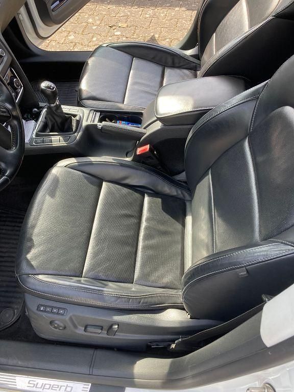 Gebraucht Skoda Superb Ambition 170 PS (125 kW) 2013 Weiß Kombi